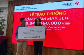 Một phụ nữ ở TPHCM trúng 30 giải đặc biệt của Vietlott