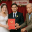 Ông Ngoại Tặng Nhà cho cháu cưới, 10 năm sau sửa nhà thay Ổ Cắm Điện trong phòng ngủ mới phát hiện ra bị Theo Dõi