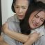 Bố vợ mất sớm, chỉ còn 1 mình mẹ vợ tảo tần nuôi vợ và 2 anh trai ăn học nên người nhưng ngày bà đổ bệnh nằm 1 chỗ, 2 anh thoái thác trách nhiệm ở hẳn trên thành phố không 1 lời hỏi thăm hay chăm nom mẹ được 1 ngày. Là phận con rể nhưng tôi coi mẹ như mẹ r;;;uột, biết chữa b/ệnh cho mẹ tốn kém, tôi cắn răng cầm cố sổ đỏ căn nhà đang ở lấy 2 tỷ để cứt vớt tình hình, hy vọng mẹ ở cùng chúng tôi được thêm năm nào hay năm ấy. Nào ngờ vẫn không thắng được tử thần. Ngày hấp hối, bà đưa cho tôi 50 nghìn rồi dặn cất kĩ, nhất định không được tiêu trước ngày giỗ đầu của mẹ. Tôi nghẹn ngào cất đi coi như làm kỉ niệm. Bẵng đi đến 1 năm sau, đúng ngày đang tất bật chuẩn bị cơm cúng cho mẹ thì sự lạ bất ngờ xảy ra …..