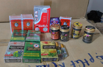 Bắt cặp vợ chồng sản xuất 70.000 chai ‘dầu gió con ó’ giả Bắt cặp vợ chồng sản xuất 70.000 chai ‘dầu gió con ó’ giả