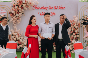 Con trai đỗ ĐH top đầu, bố mẹ làm 90 mâm cỗ mời cả làng nhưng không một ai đến Con trai đỗ ĐH top đầu, bố mẹ làm 90 mâm cỗ mời cả làng nhưng không một ai đến