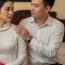 Tôi nhìn anh, cố tìm một chút cảm xúc, nhưng tất cả chỉ là sự xa cách