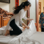 Thấy con dâu mới cưới được 1 tuần nhưng liên tục thay ga giường, mẹ chồng tò mò giả vờ vào phòng kiểm tra rồi òa khóc khi nhìn thấy chỗ ngủ của con trai toàn là…