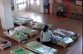 Không ngờ cảnh tượng này lại xảy ra trong giờ ngủ trưa ở trường mẫu giáo Không ngờ cảnh tượng này lại xảy ra trong giờ ngủ trưa ở trường mẫu giáo