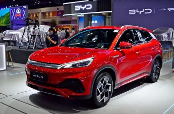 BYD bắt tay ‘ông lớn’ Aeon bán xe điện giá chỉ 350 triệu: Thiết kế hiện đại, công nghệ ngập tràn, phủ sóng hệ thống trạm sạc