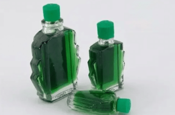 Bôi dầu gió vào 2 điểm này trước khi đi ngủ: Cơ thể lúc nào cũng khỏe re, không lo bệnh tật Bôi dầu gió vào 2 điểm này trước khi đi ngủ: Cơ thể lúc nào cũng khỏe re, không lo bệnh tật