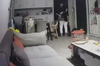 Lắp camera nhưng chưa kịp báo với chồng, nghỉ trưa mở lên xem tình hình trong nhà, tôi rụng rời tay chân với cảnh tượng trước mắt Lắp camera nhưng chưa kịp báo với chồng, nghỉ trưa mở lên xem tình hình trong nhà, tôi rụng rời tay chân với cảnh tượng trước mắt