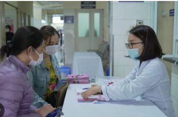 Cảnh báo: 2 thói quen đ àn ông nên bỏ ngay nếu như không muốn vợ bị UT vú