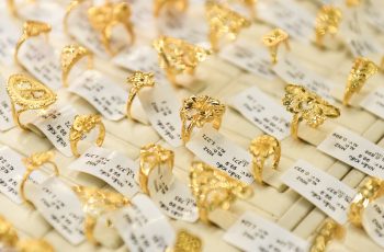 Giá vàng hôm nay 4/11/2025 SJC giảm sâu, rời mốc 149 triệu đồng/lượng Giá vàng hôm nay 4/11/2025 SJC giảm sâu, rời mốc 149 triệu đồng/lượng