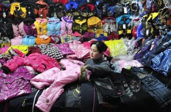 Những người phụ nữ thường xuyên mặc lại quần áo cũ của người khác thường có hai xu hướng sống sau đây Những người phụ nữ thường xuyên mặc lại quần áo cũ của người khác thường có hai xu hướng sống sau đây