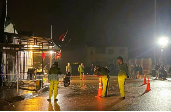 Nghi án em rể ném mìn vào nhà anh vợ, 11 người nhập viện cấp cứu Nghi án em rể ném mìn vào nhà anh vợ, 11 người nhập viện cấp cứu